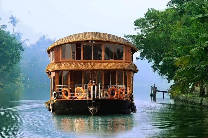 Kerala Backwaters & Hills