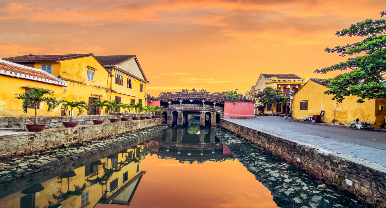 Vietnam Beach Escape (Da Nang + Hoi An)