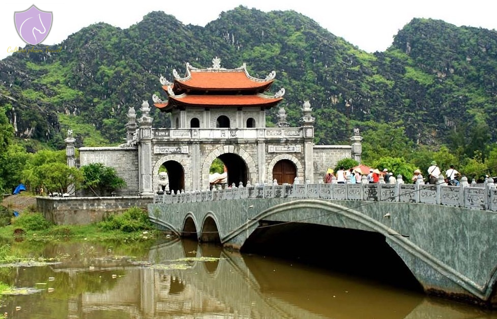 Vietnam Nature & Culture Tour (Hanoi + Ninh Binh + Halong)
